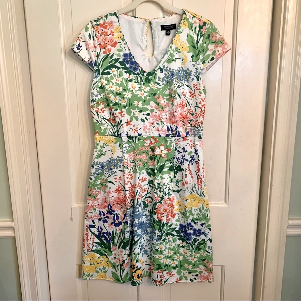 NWT Floral Spring fitted, fully-lined dress